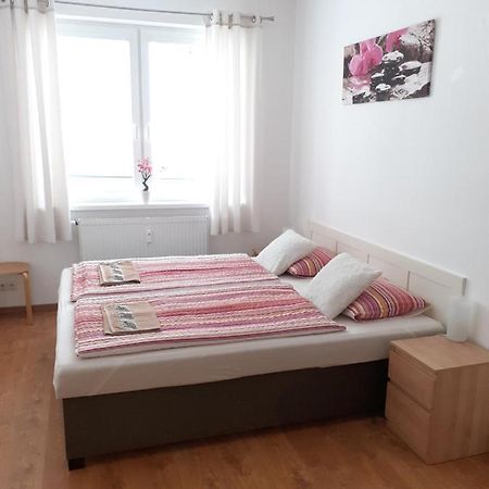 Apartman Bratislava City & Parking Экстерьер фото