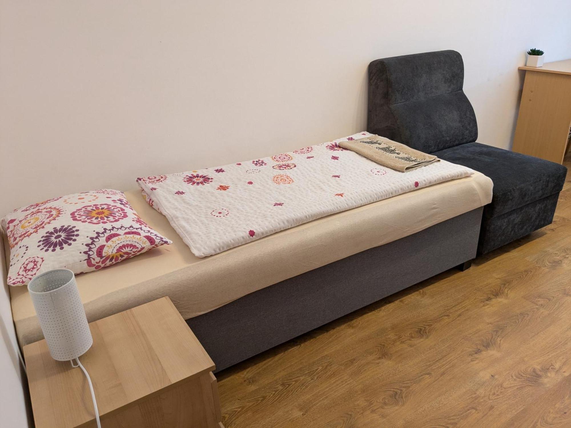 Apartman Bratislava City & Parking Экстерьер фото