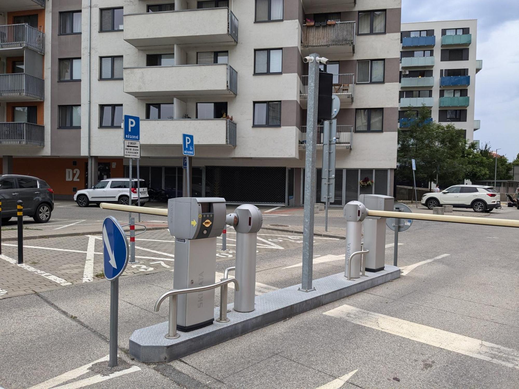Apartman Bratislava City & Parking Экстерьер фото