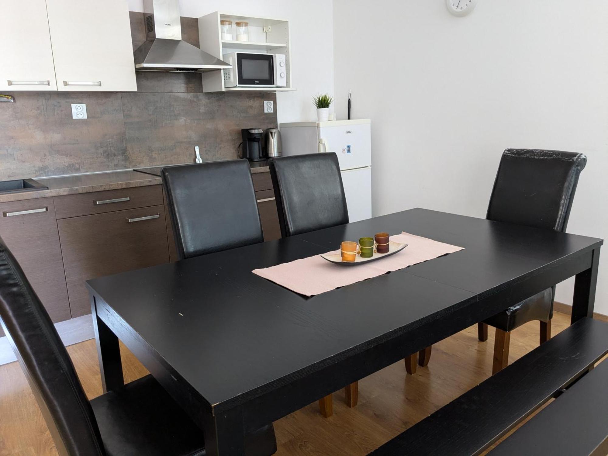 Apartman Bratislava City & Parking Экстерьер фото
